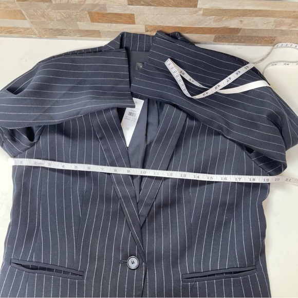 Ann Taylor Pinstripe Pantsuit Blazer Size 8 Petite 10 NWT - Picture 6 of 15